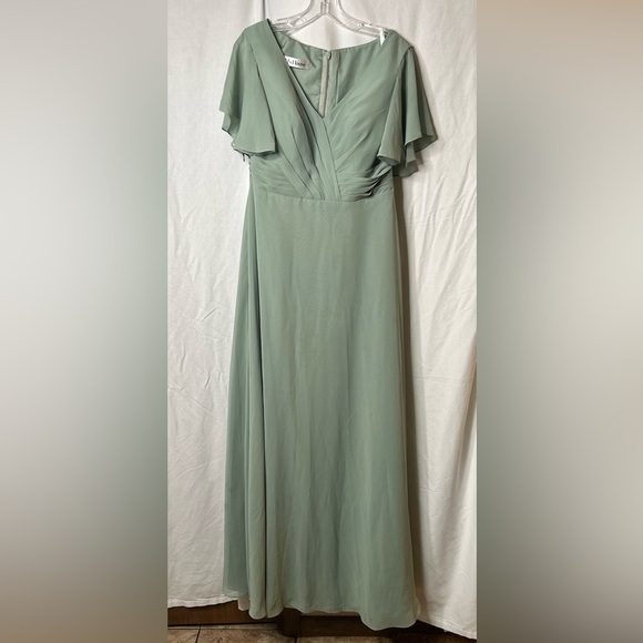 JJsHouse Elegant Green‎ Evening Gown - Picture 1 of 12